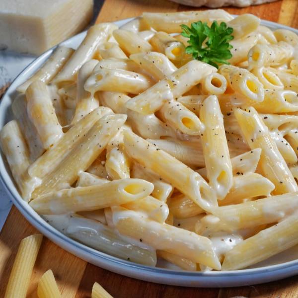 Pasta Quattro Formaggi - original italienische Käsesoße in 20 Min.