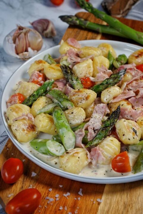 Gnocchi mit grünem Spargel - schnell &amp; einfach aus der Pfanne