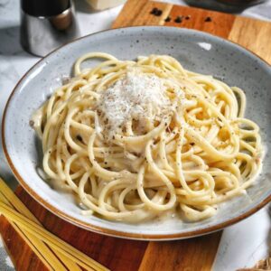 Spaghetti Cacio e Pepe Rezept - Beitragsbild