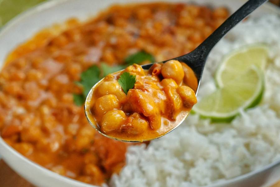 Curry mit Kichererbsen - einfaches Rezept