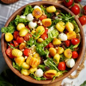 Gnocchi Salat Rezept - Beitragsbild